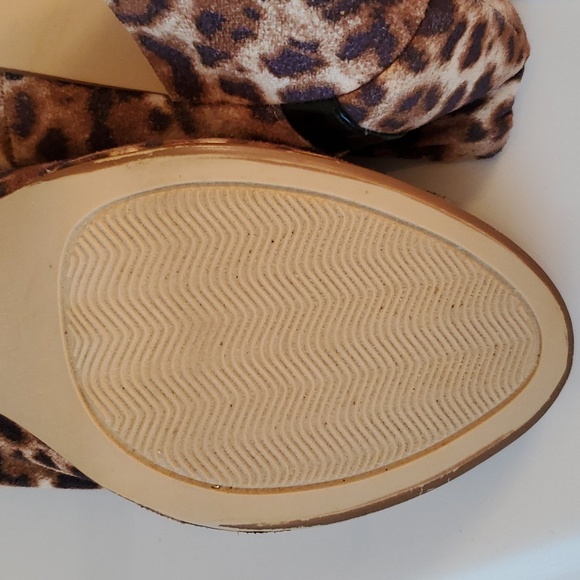 Comfortview Animal Print Pumps - Picture 12 of 12